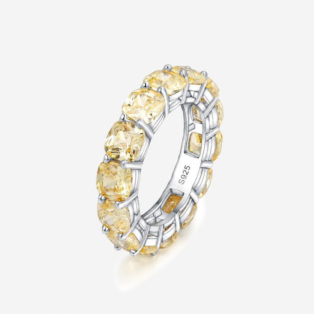 Anillo de plata esterlina 925 de banda completa con circonia en corte cojín color amarillo claro