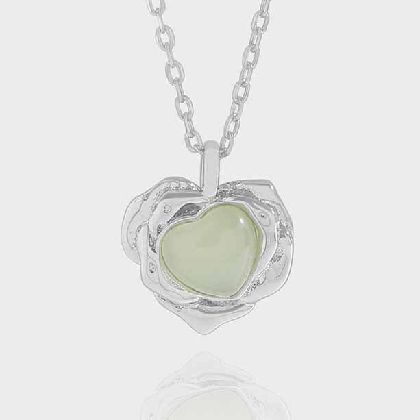 Women Green Crystal Heart Flower Border 925 Sterling Silver Necklace