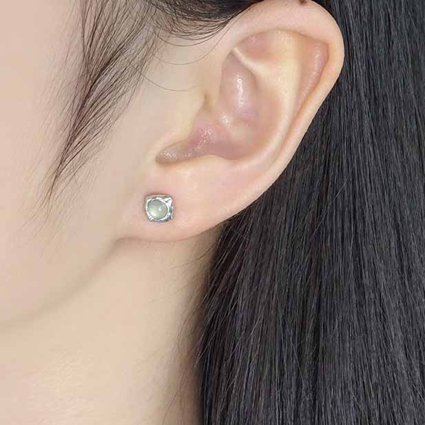 Simple Irregular Border Green Crystal 925 Sterling Silver Stud Earrings
