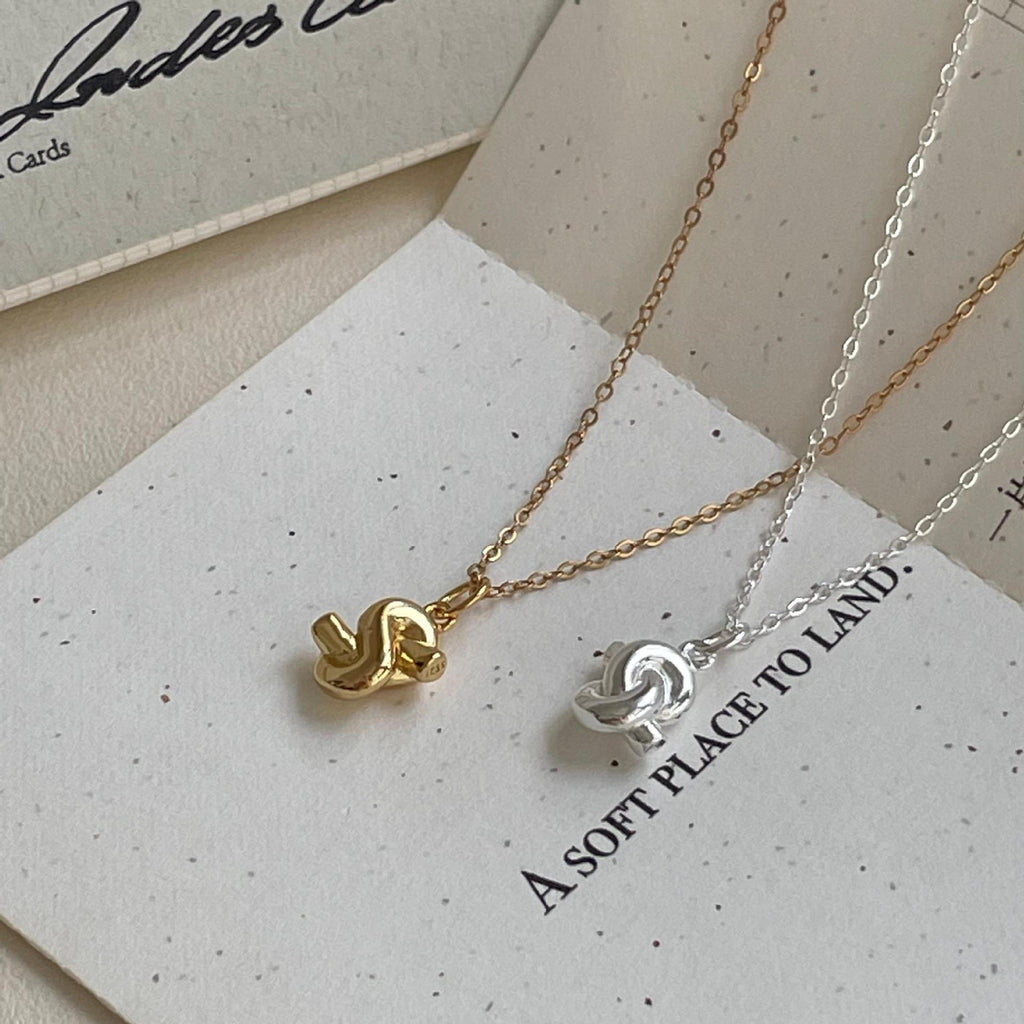 Elegant Knot Heart Pendant Adjustable Chain 925 Sterling Silver and 18K Gold Plated Necklace