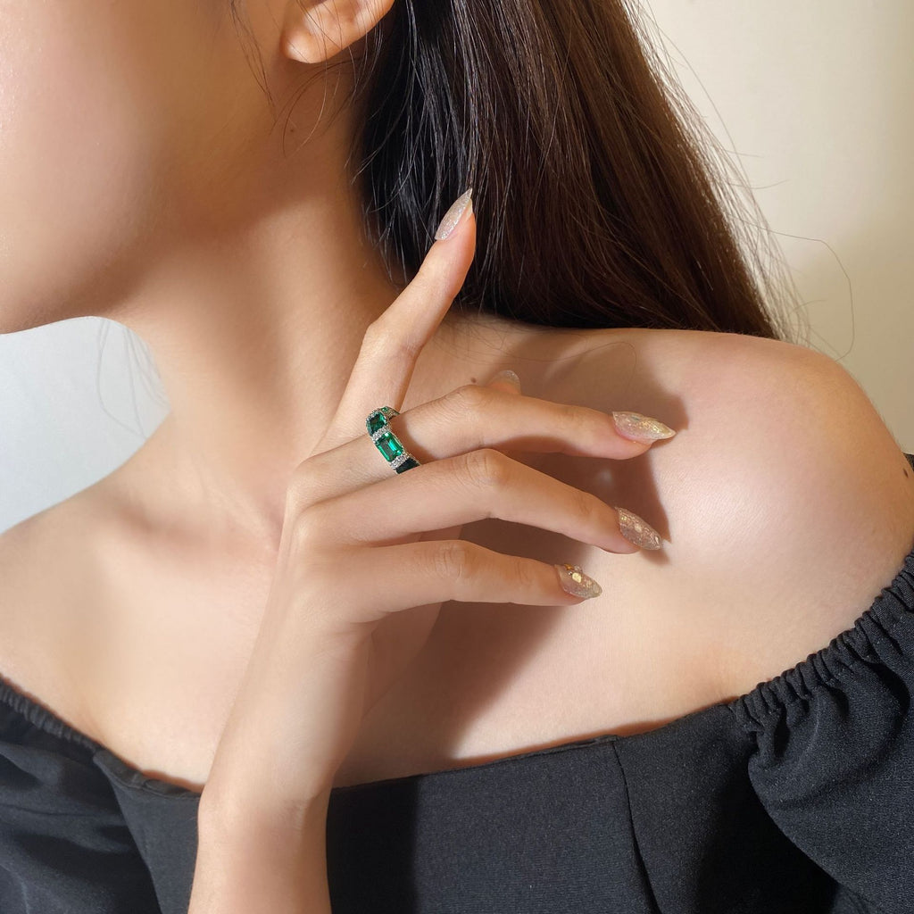 Anillo de Plata Esterlina 925 de Circonia Sintética Esmeralda Verde Corte Esmeralda de Eternidad de Círculo Completo