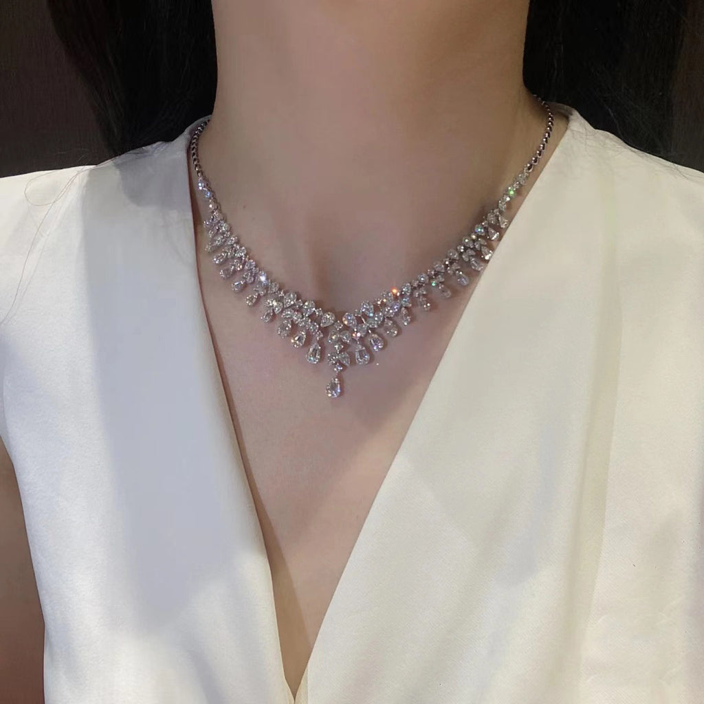 Collar de plata esterlina 925 con lágrima blanca y cuenta de circón en forma de pera