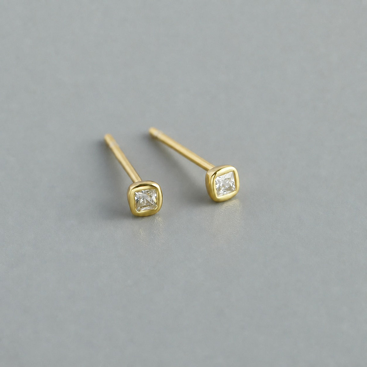 Geometric Square Zirconia  Compact Minimalist Stylish 925 Sterling Silver Stud Earrings