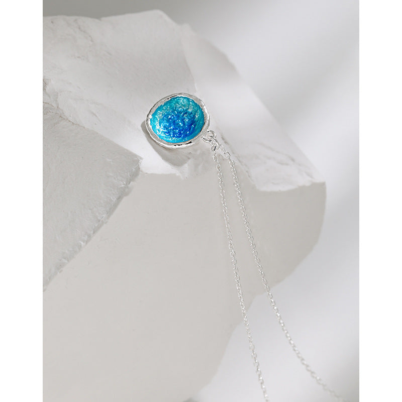 Collar con colgante redondo irregular de esmalte azul de la serie Ocean en plata de ley 925