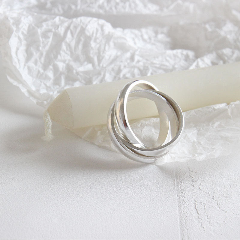 Elegant Geometric Design Pure Metal S990 Silver Intertwined Lines Closed Ring