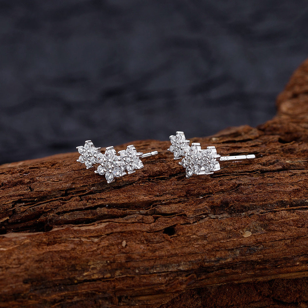 Snowflake Floral Cluster S925 Sterling Silver Cubic Zirconia Stud Earrings  Fashion Simple Winter Style Ear Stud Earrings