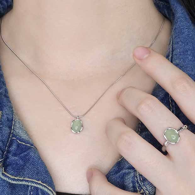 Women Irregular Border Green Crystal 925 Sterling Silver Adjustable Ring