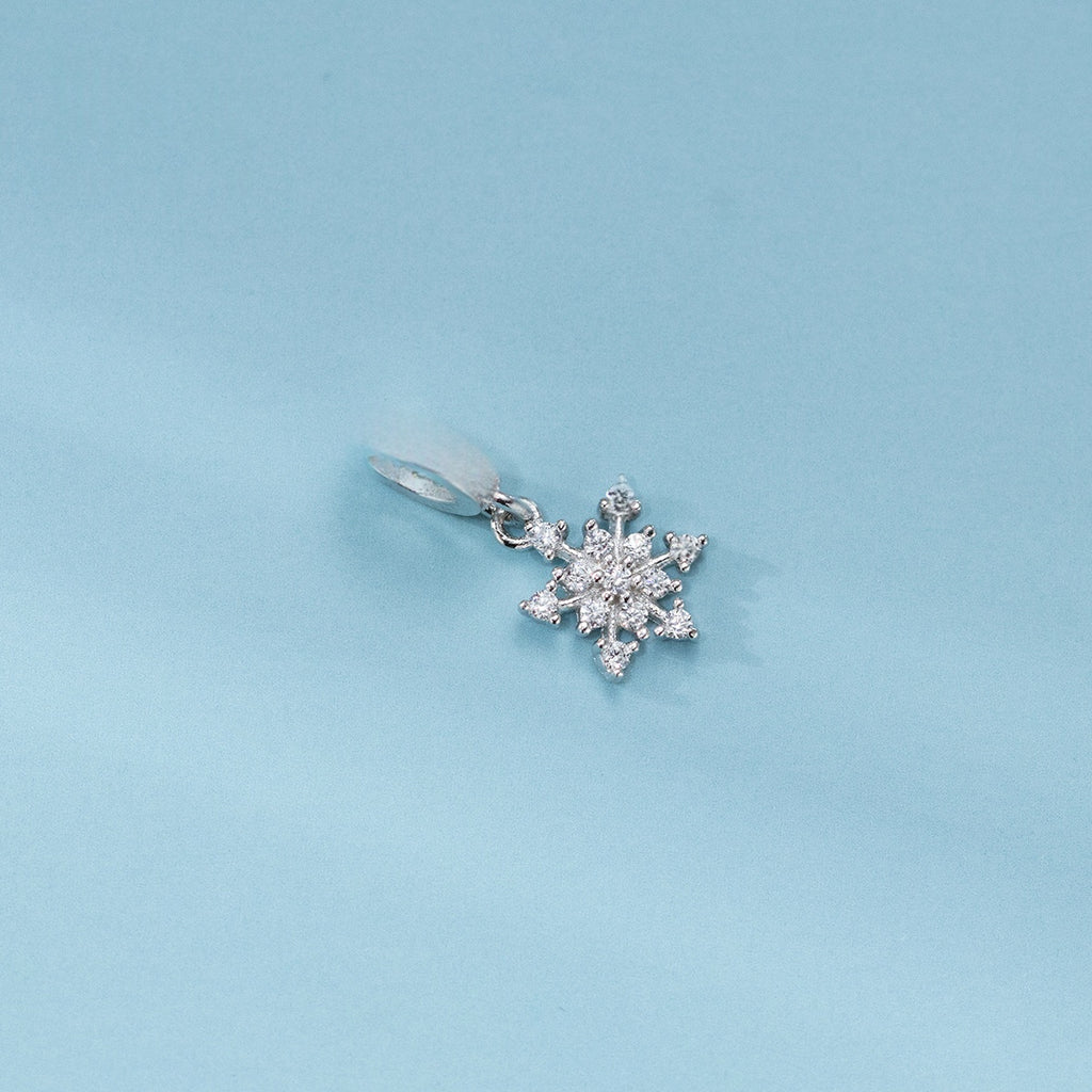 Snowflake Design Cubic Zirconia 925 Sterling Silver Charm Pendant with Micro Setting for DIY Bracelet Necklace Jewelry Making Elegant Fashion Accessory