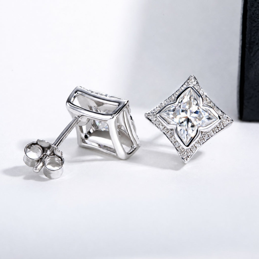 Mossanite S925 Sterling Silver Micro-Set Four-Leaf Clover Stud Earrings