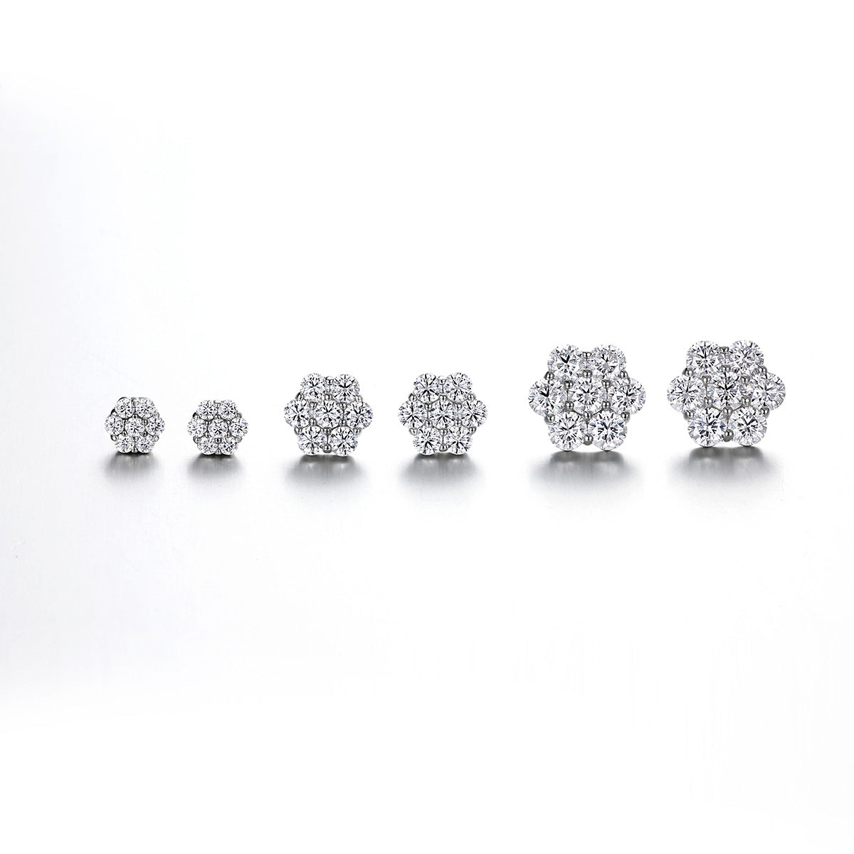 Niche Floral-Shaped Moissanite Design 925 Sterling Silver Stud Earrings