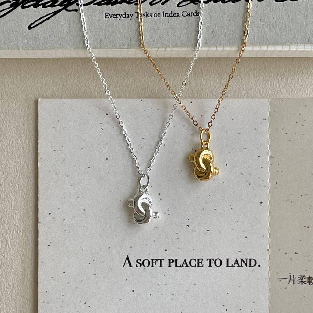 Elegant Knot Heart Pendant Adjustable Chain 925 Sterling Silver and 18K Gold Plated Necklace