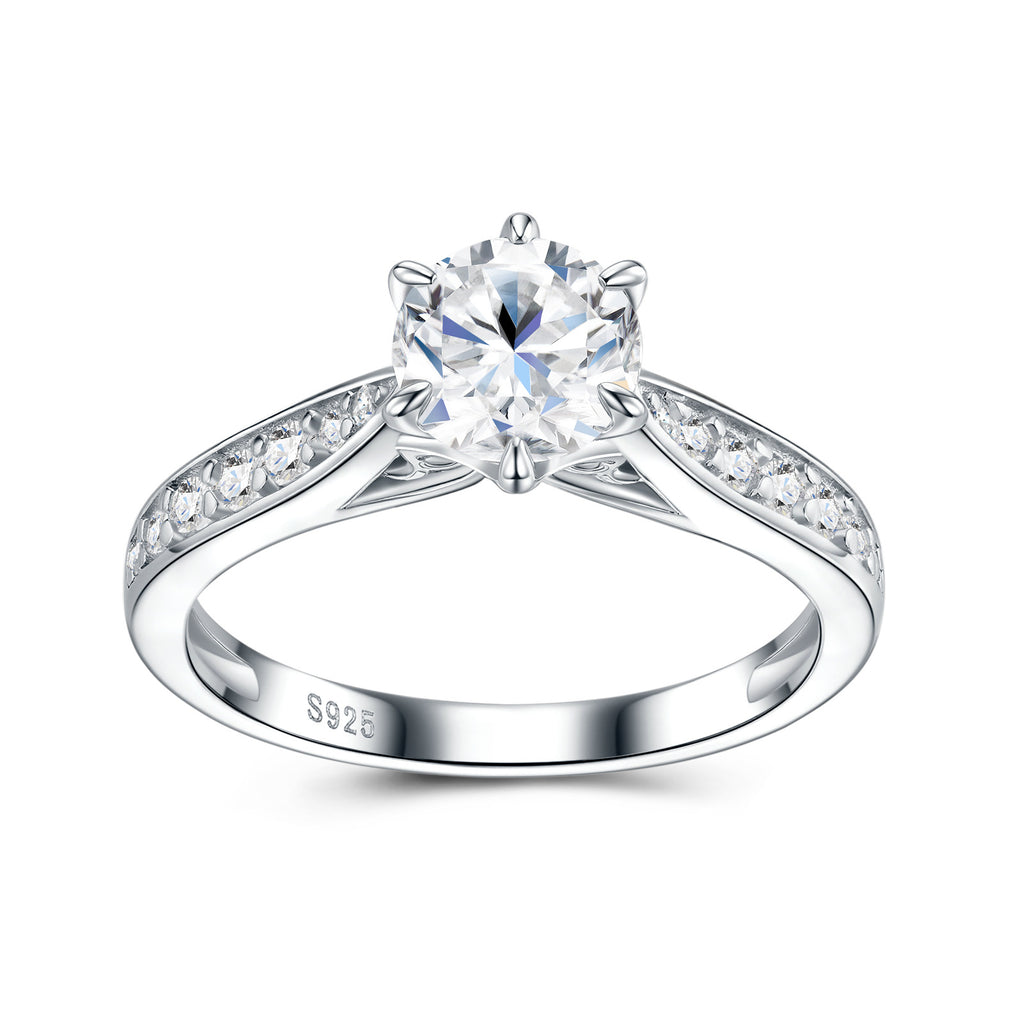 Anillo de plata de ley 925 con moissanita y engaste de seis puntas