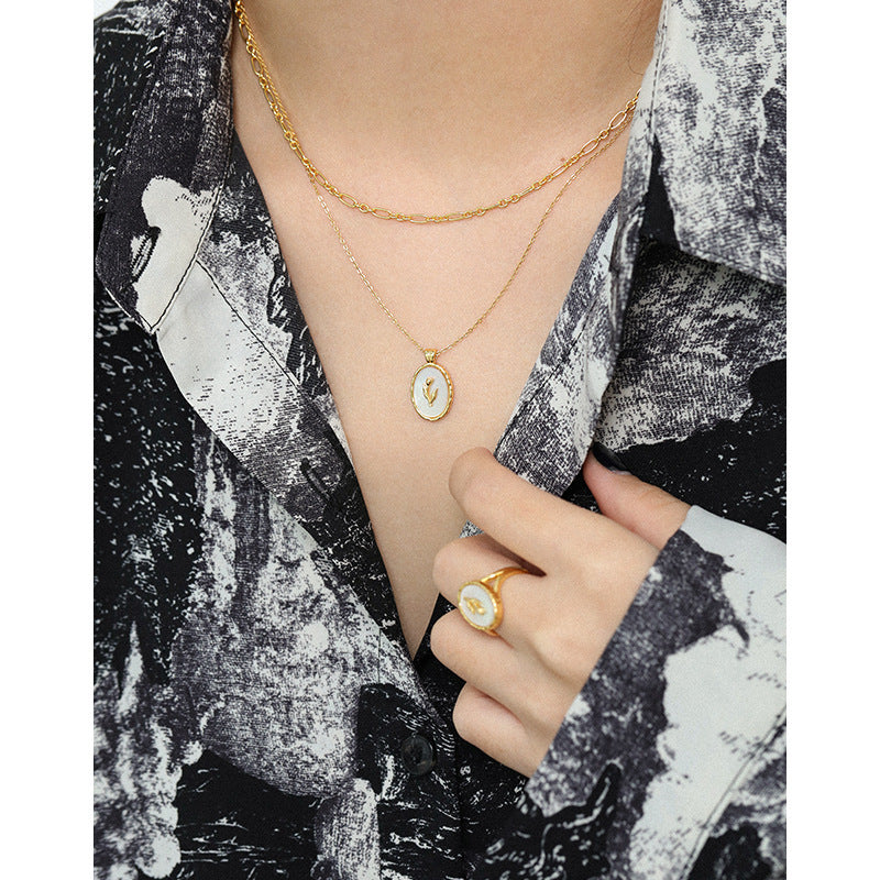 Collar de Plata de Ley 925 con Concha Oval de Tulipán, Mini Colgante Geométrico Delicado