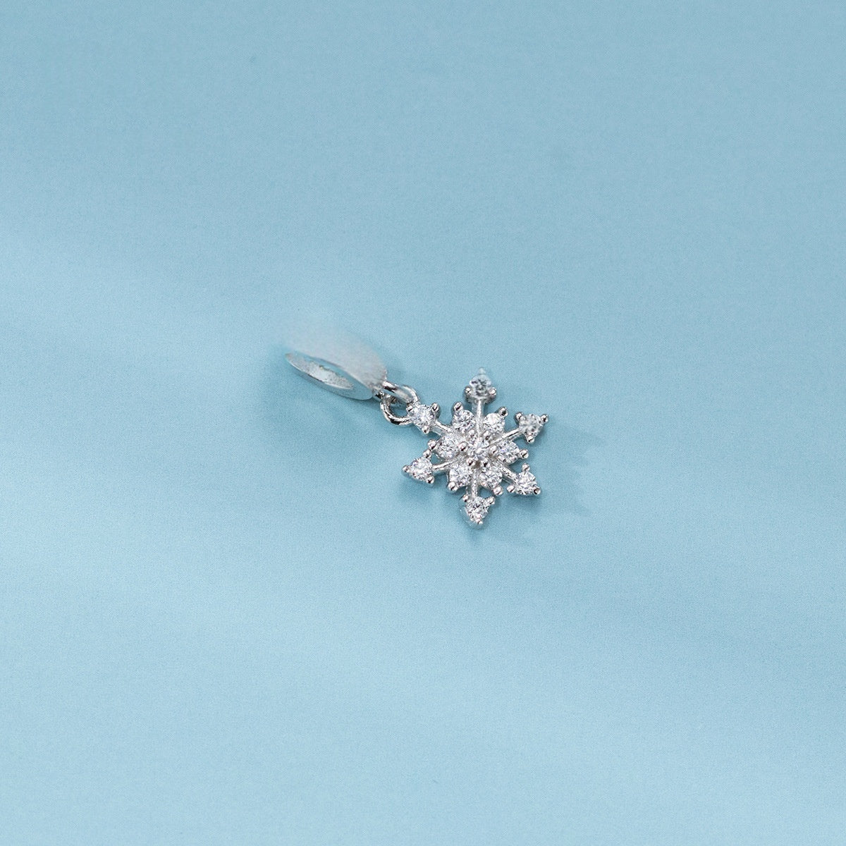 Snowflake Design Cubic Zirconia 925 Sterling Silver Charm Pendant with Micro Setting for DIY Bracelet Necklace Jewelry Making Elegant Fashion Accessory