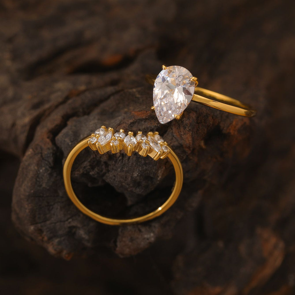 Women’s Striped Design Pear-Shaped Moissanite Two-Piece Stackable Set of 925 Sterling Silver Rings