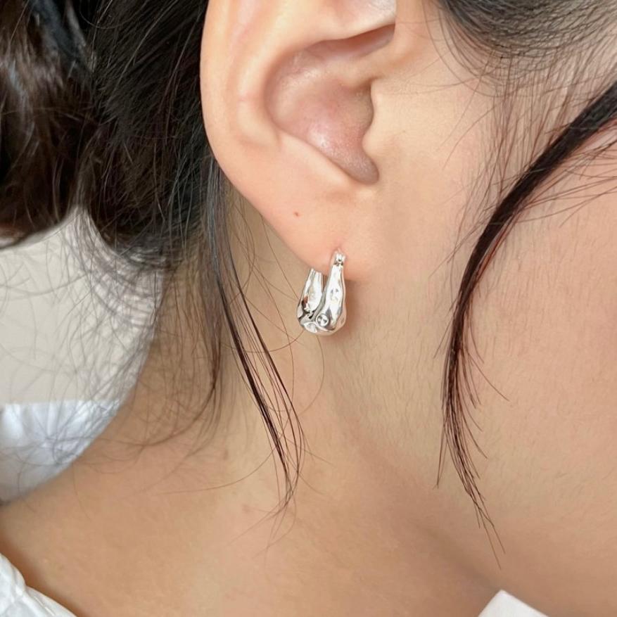 S925 pure silver irregular earrings for women, simple and fashionable Instagram style earrings and earrings