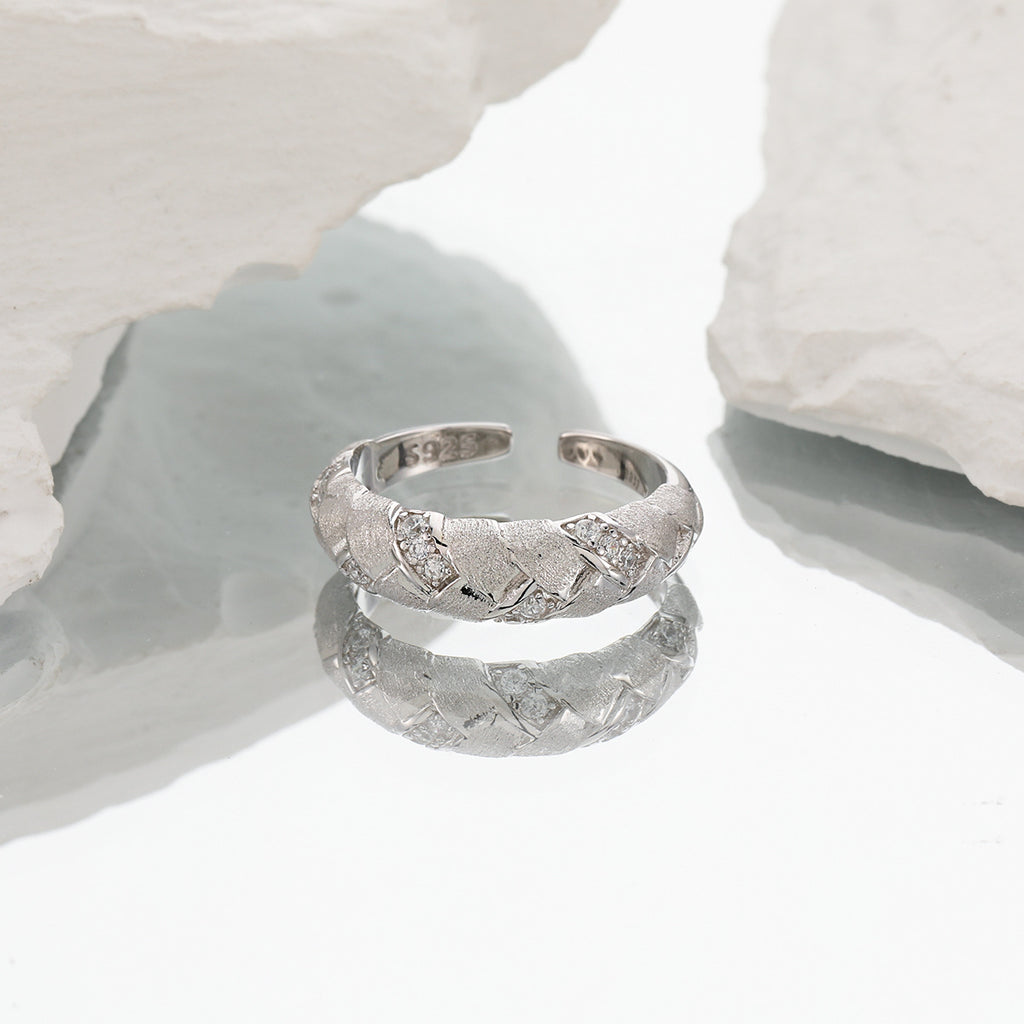 Micro Settomg Adjustable Elegant Geometric Design 925 Sterling Silver Open Ring