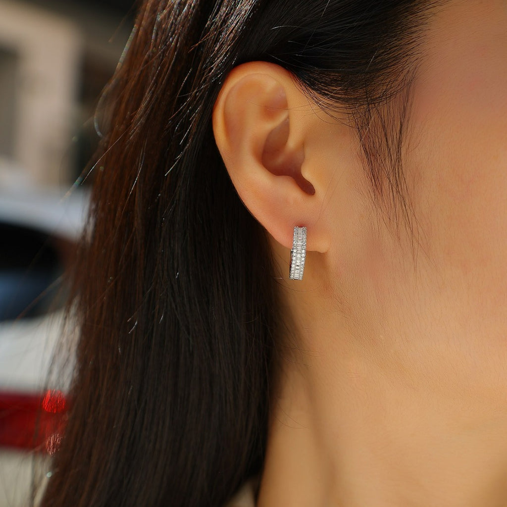 Fashion Women in 925 Sterling Silver Elegant Design Geometric Moissanite Hoop Earrings