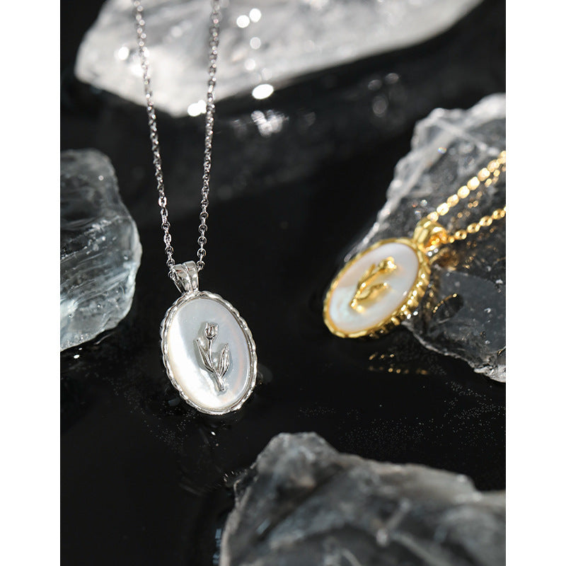 Collar de Plata de Ley 925 con Concha Oval de Tulipán, Mini Colgante Geométrico Delicado