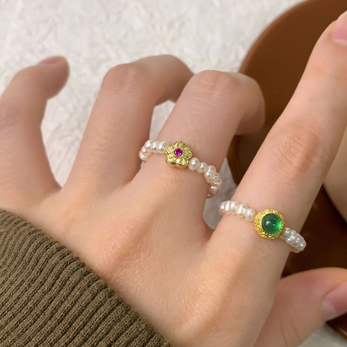 Women Elegant Round Green CZ Natural Pearls 925 Sterling Silver Ring