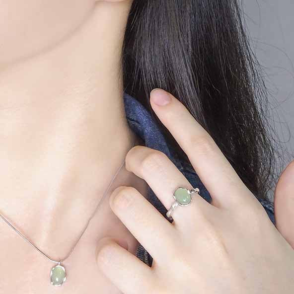 Women Irregular Border Green Crystal 925 Sterling Silver Adjustable Ring