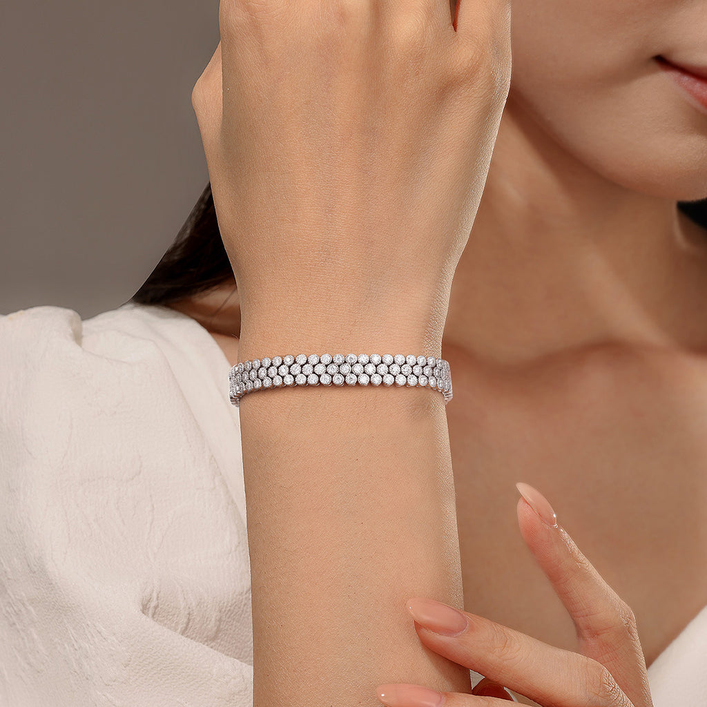 Simple, Elegant and Versatile: Moissanite 925 Sterling Silver Bracelet
