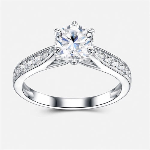Anillo de plata de ley 925 con moissanita y engaste de seis puntas