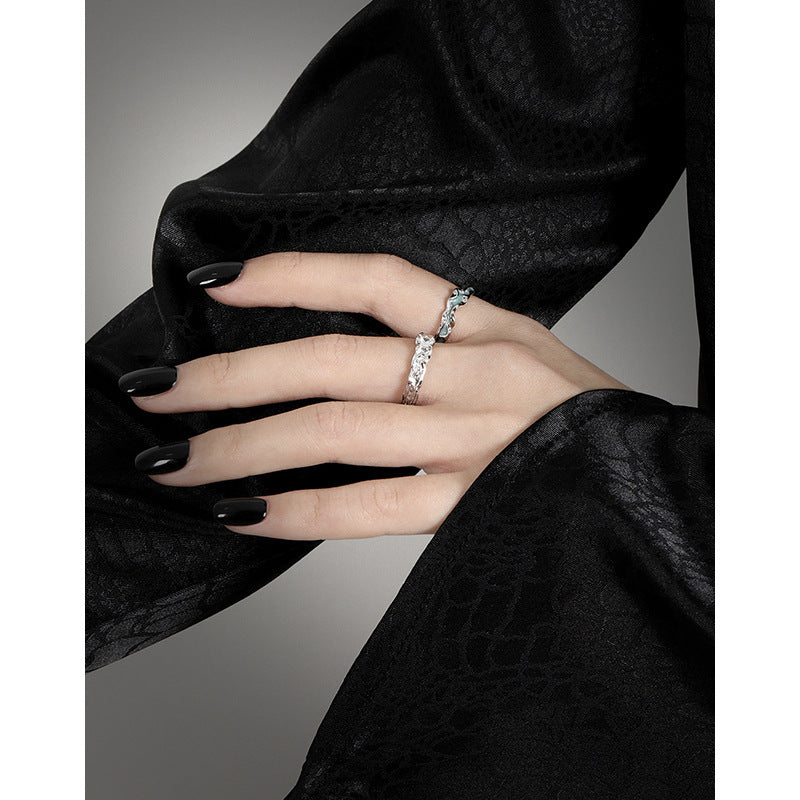 Anillo Ajustable Abierto de Plata Esterlina S925 con Epoxi Verde Agua y Textura Ondulada Irregular