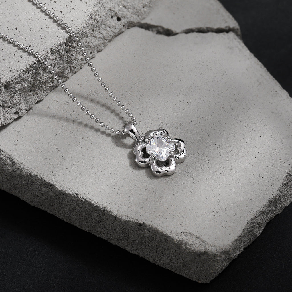 Collar de cadena de bolas de plata de ley 925 con circonia cúbica y flor de trébol