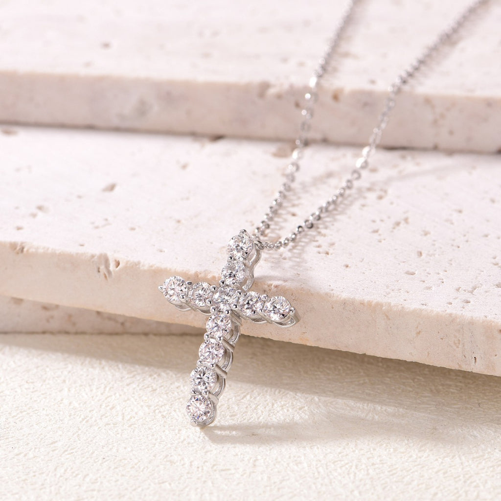 Round Moissanite 925 Sterling Silver Religious Cross Pendant Necklace